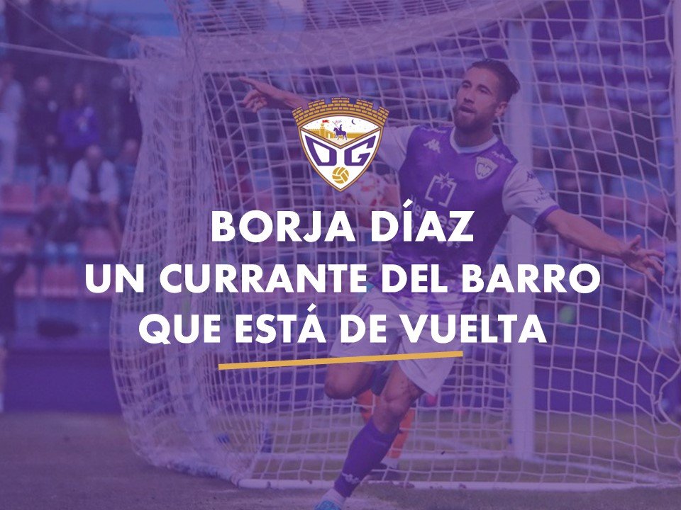 Borja Díaz, centrocampista del CD Guadalajara, controla el balón durante un partido, en su regreso a los terrenos de juego tras una larga lesión.