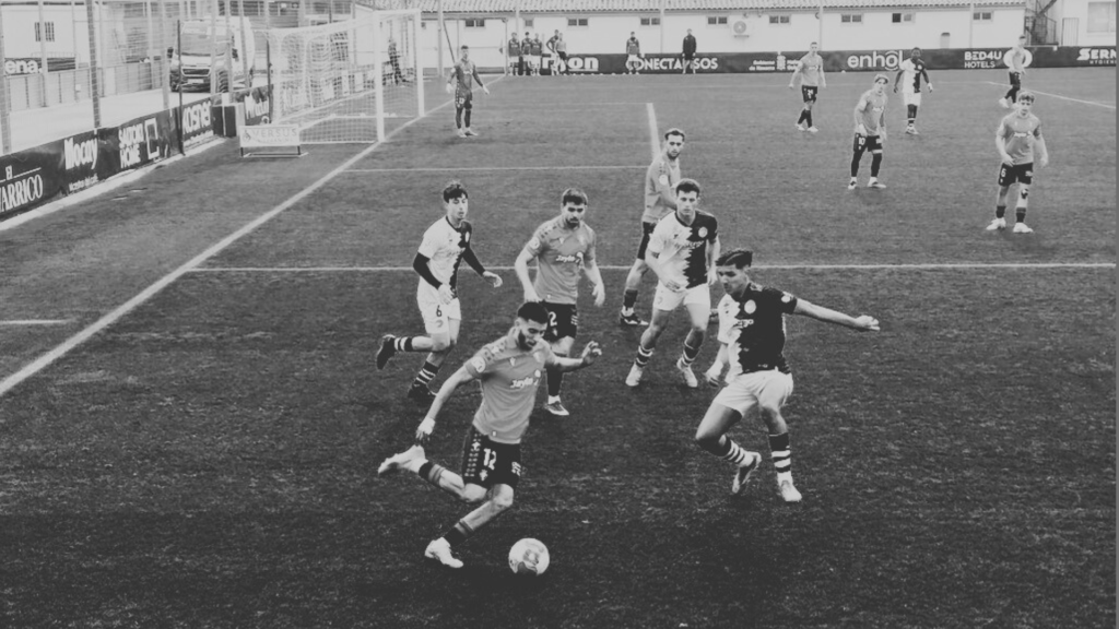 Abde Saidi durante el partido contra Osasuna Promesas en Tajonar.