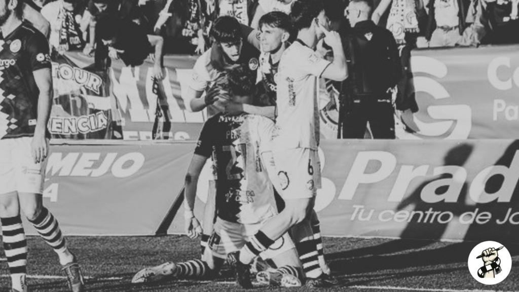 Pere Marco celebra un gol decisivo en el descuento con Unionistas de Salamanca