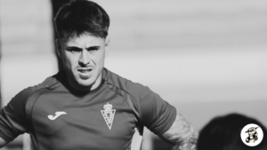 Víctor Olmedo, exjugador de Unionistas, durante su nueva etapa en el Real Murcia