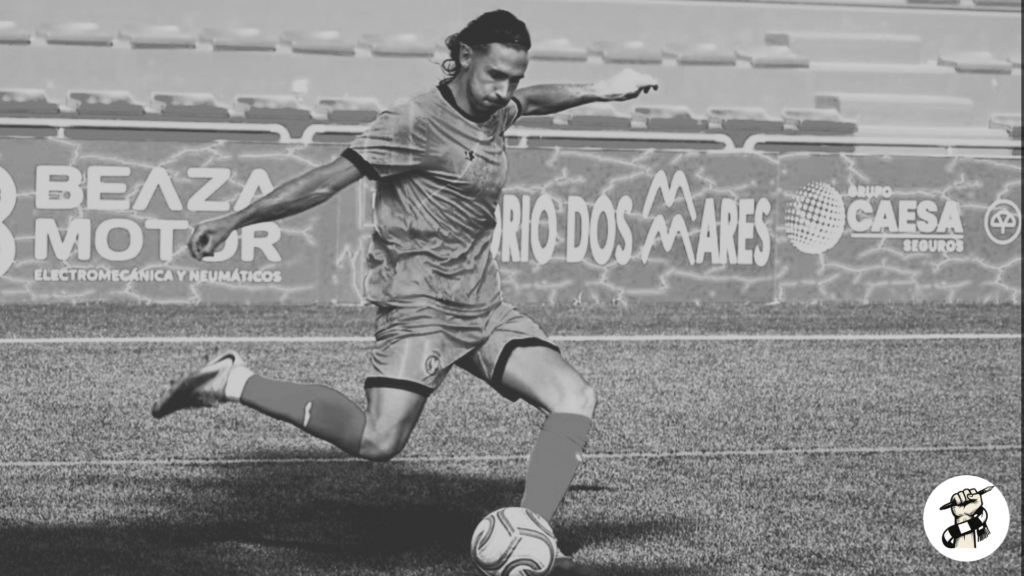Aarón Piñán durante un partido de pretemporada.
